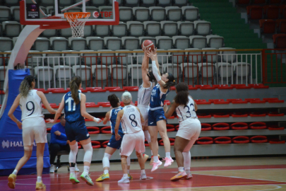 Periler Play-Off Öncesi Sınavı Kaybetti (67-61)!