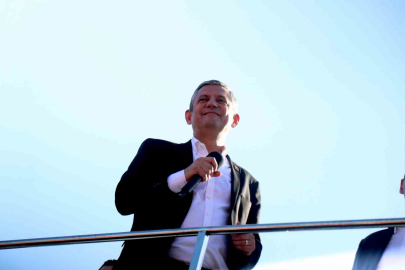 Özgür Özel’den Sakarya’da Sert Mesajlar: “Türkiye’yi Düze Çıkarmaya Hazırız”