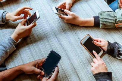 Sosyal Medya Çocuklar İçin Tehlike Mi? Rapor Açıklandı